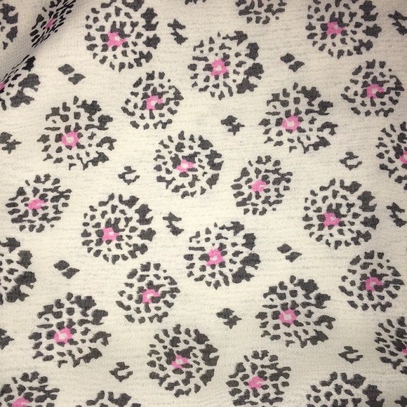 Flow-y patterned tank - Picture 2 of 3